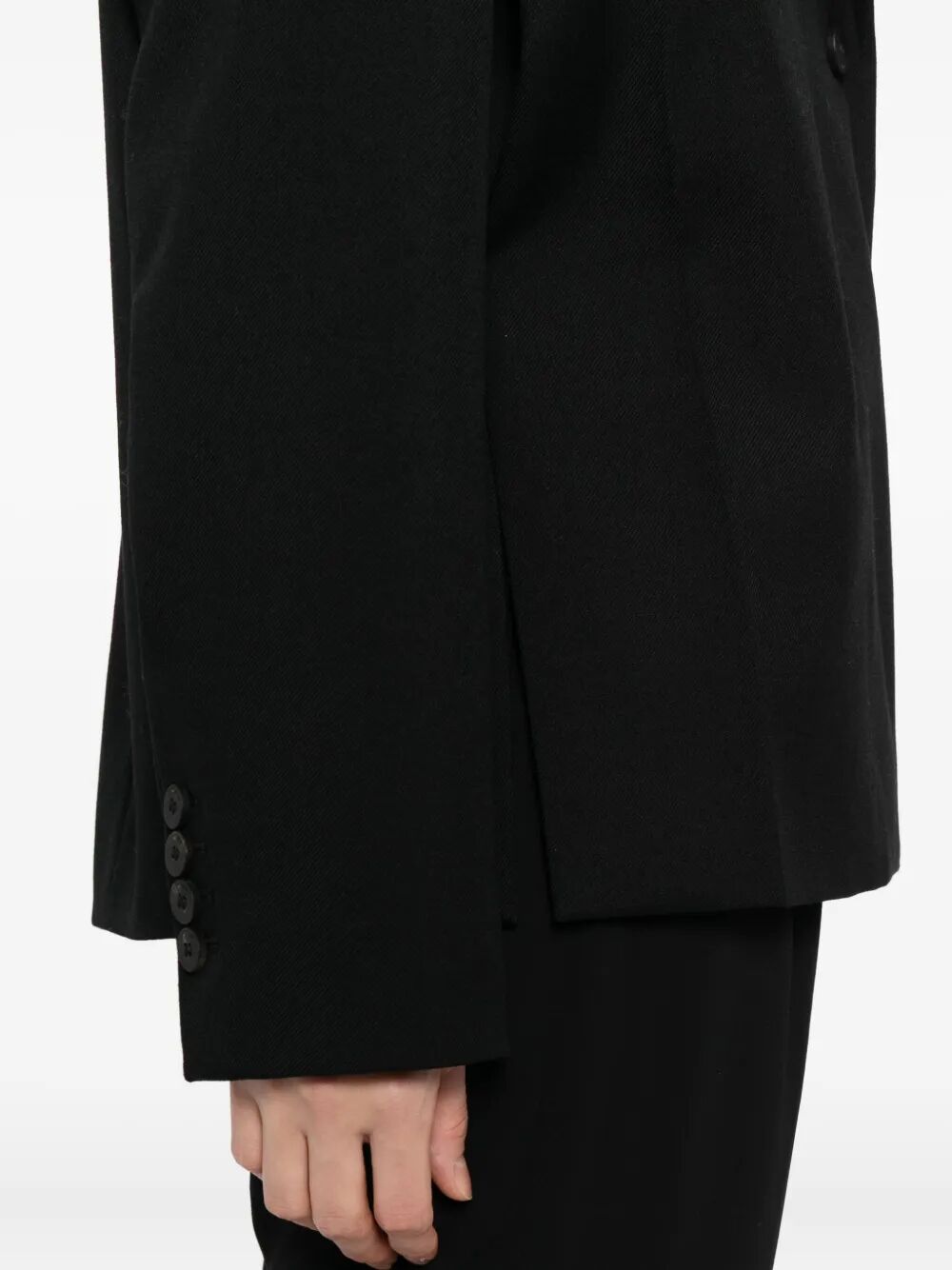 LA VESTE CARRÉE