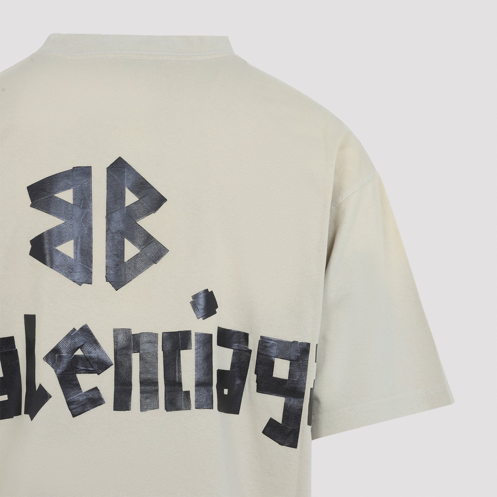 Medium Fit T-shirt