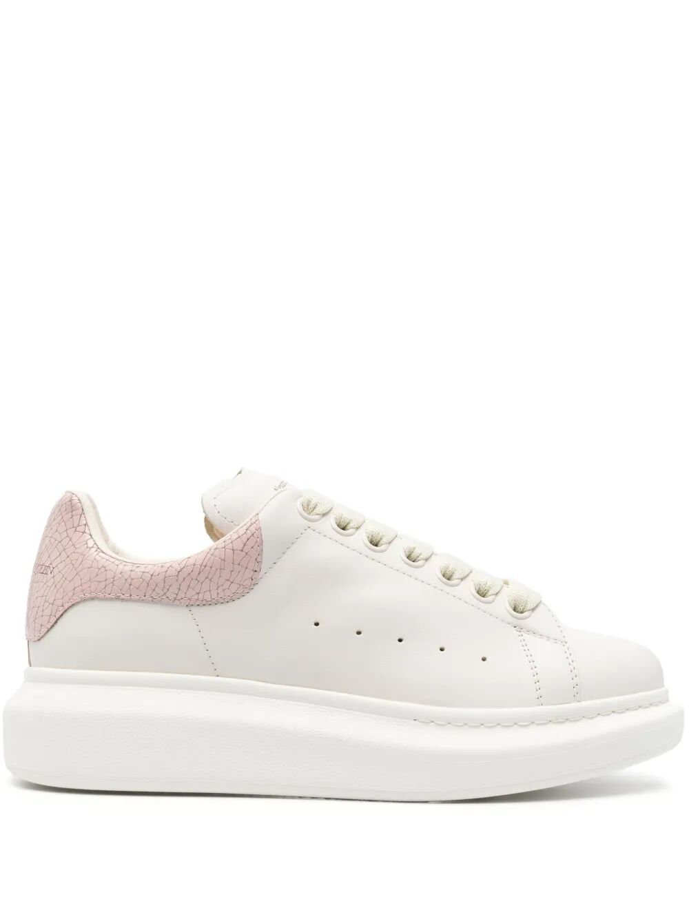 OVERSIZED SNEAKER WITH CRACKLED HEEL TAB
