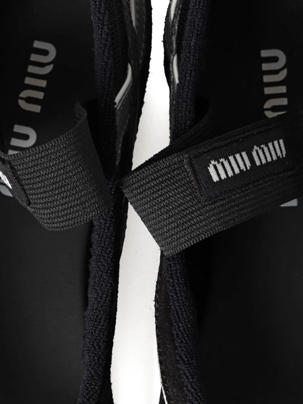 GYMNASIUM TECHNICAL FABRIC THONG BALLERINAS