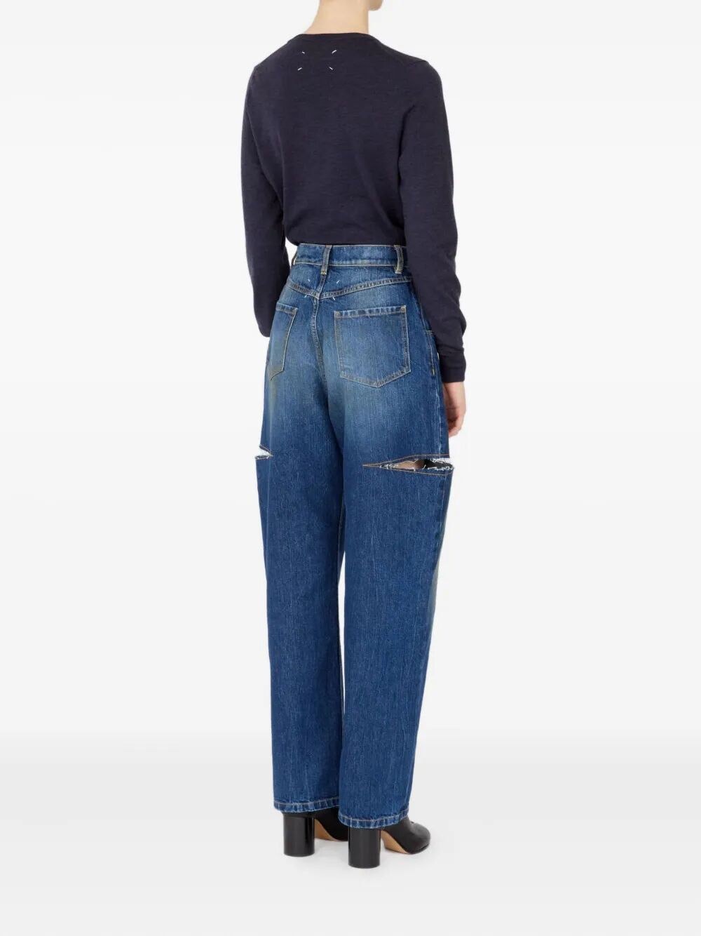 CUT-OUT JEANS