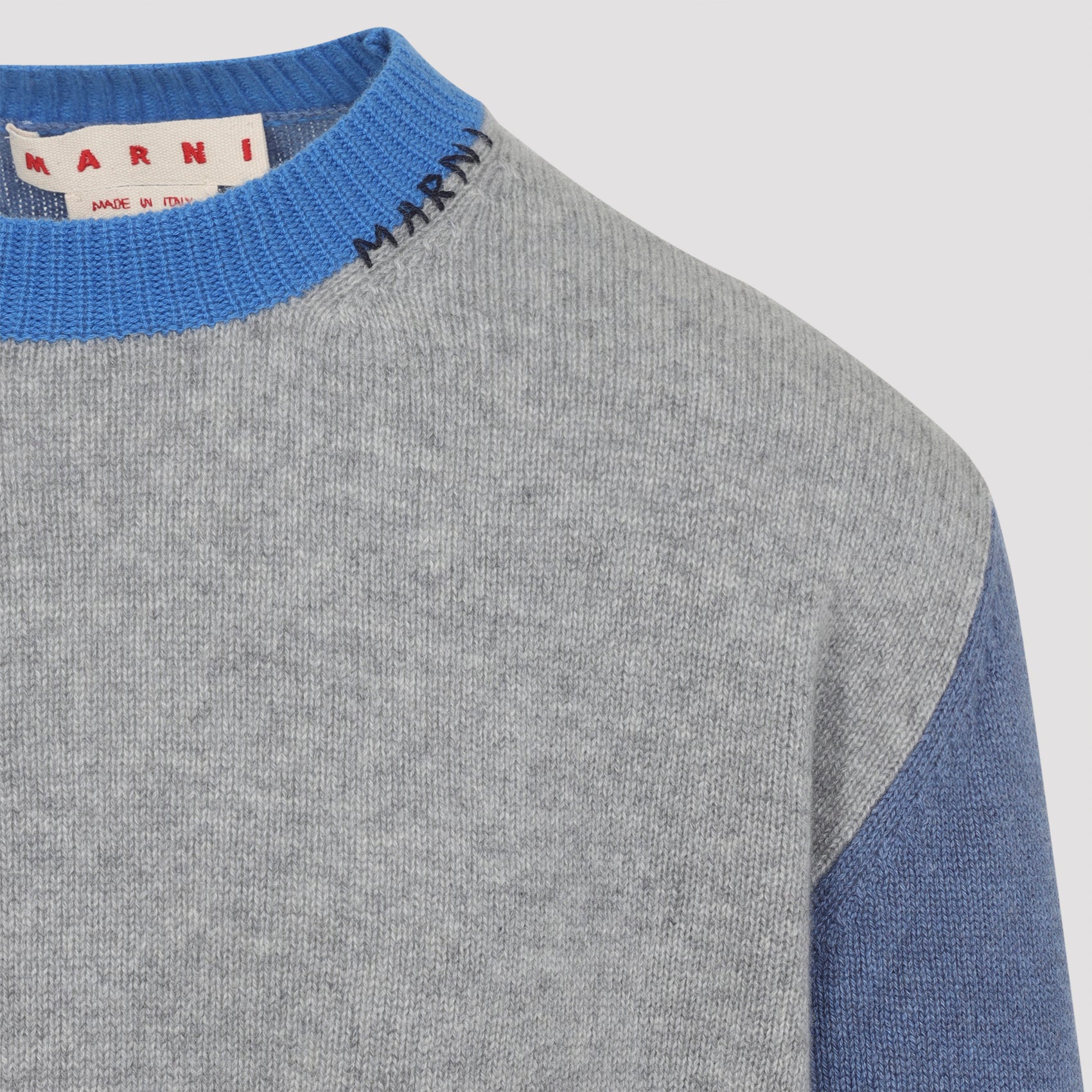 Roundneck Pullover