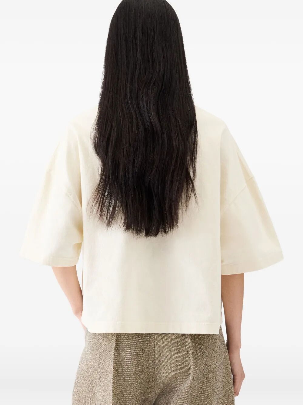 LE T-SHIRT CORTO