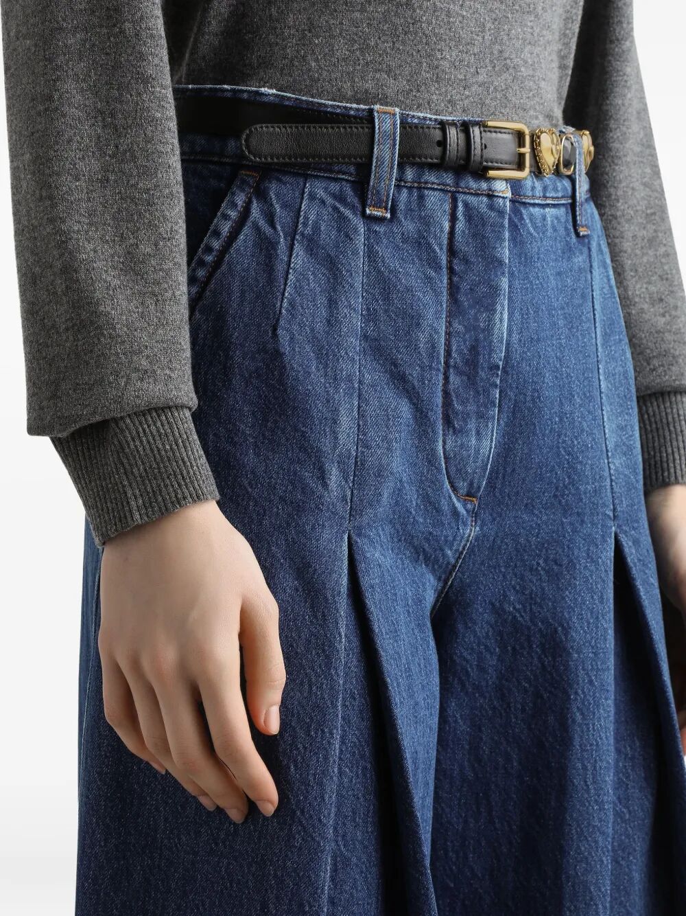 FIVE POCKET PLEATED JEANS