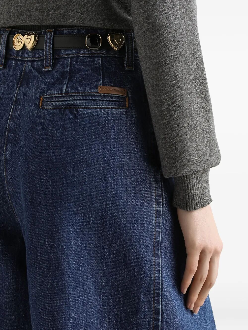 FIVE POCKET PLEATED JEANS