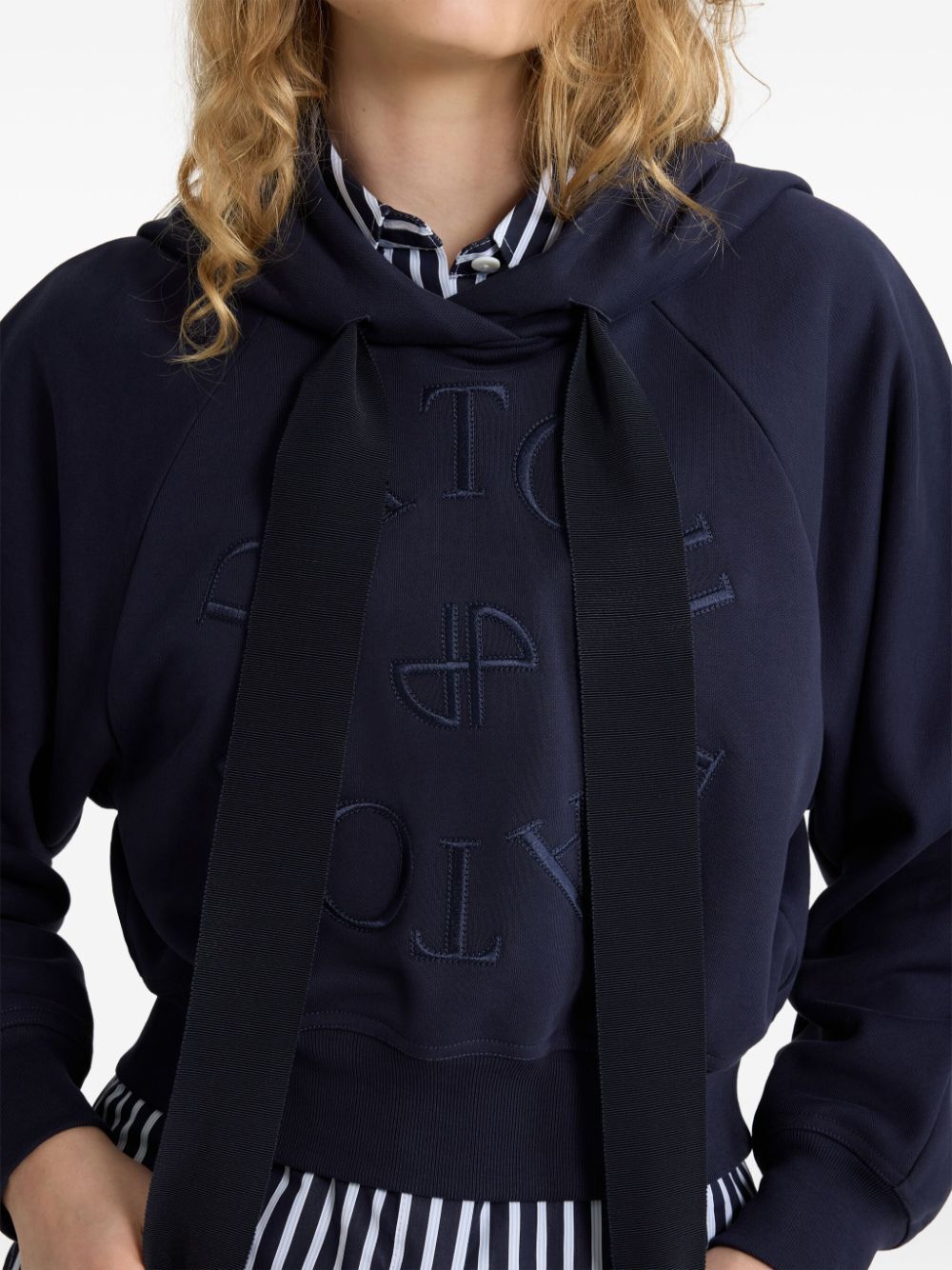 MEDALLION CROPPED COTTON HOODIE