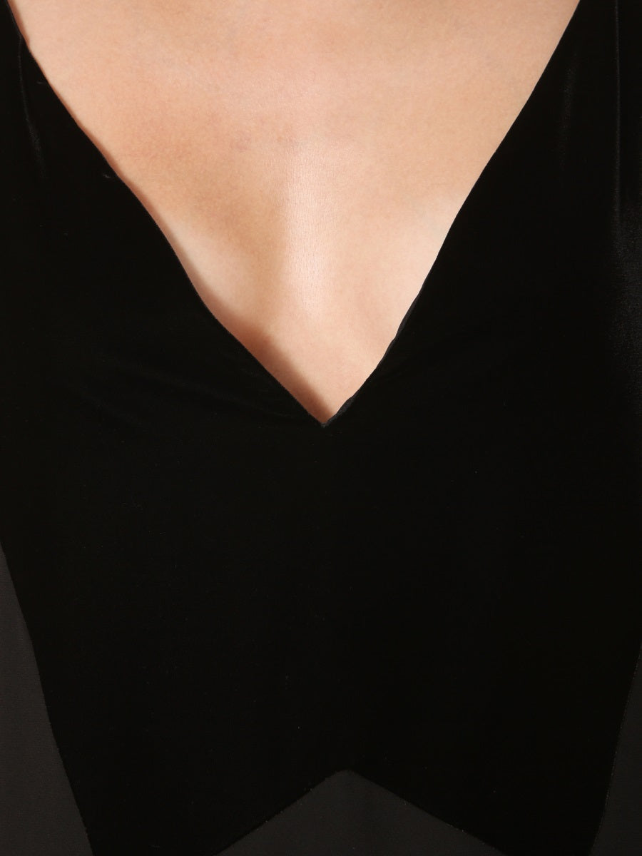 SLEEVELESS DRESS