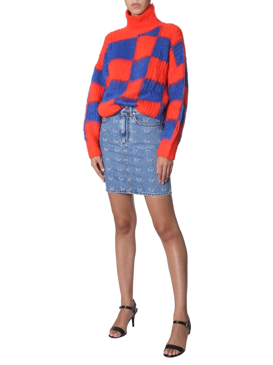 CREW NECK SWEATER