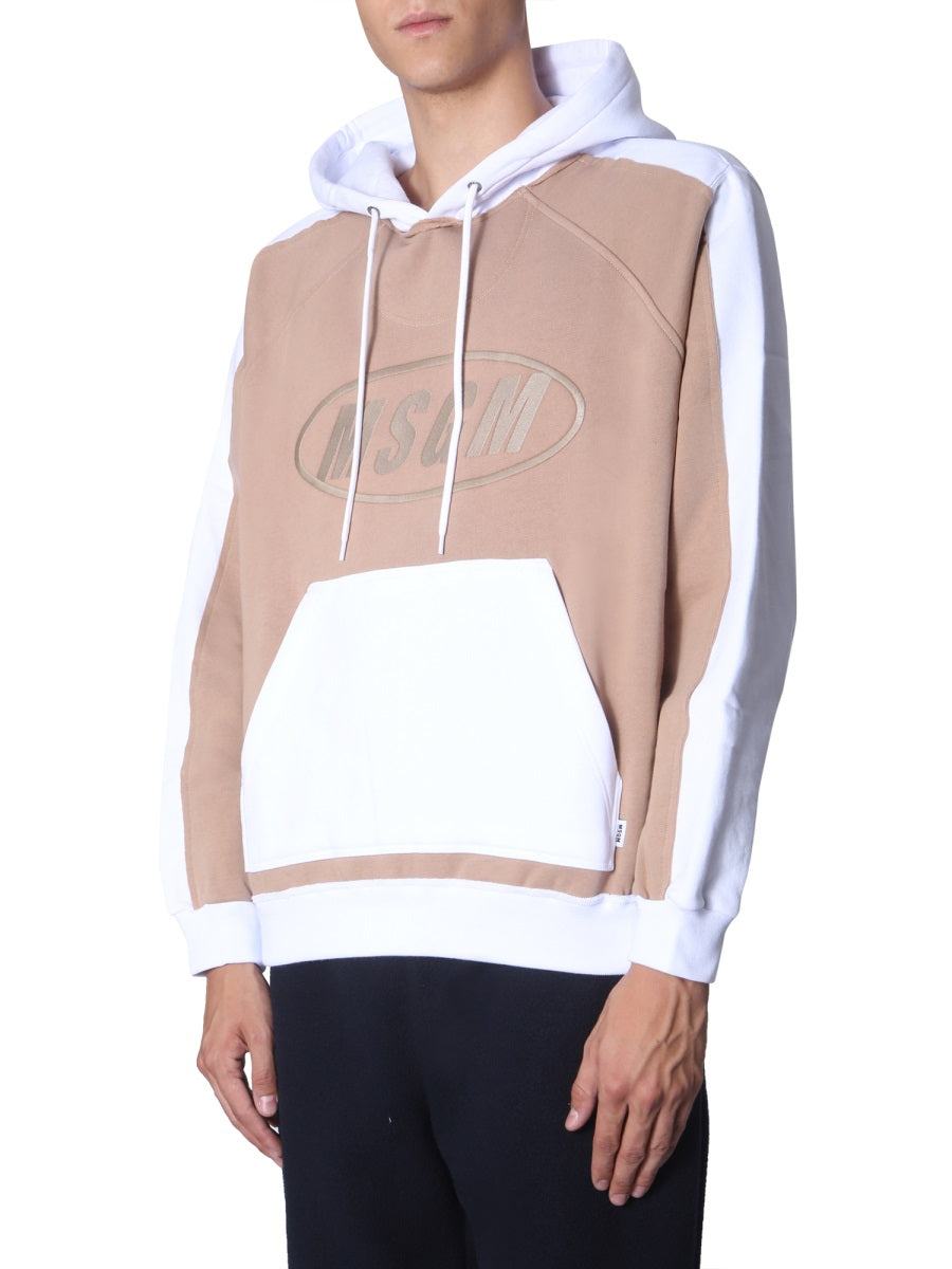 HOODED SWEATSHIRT