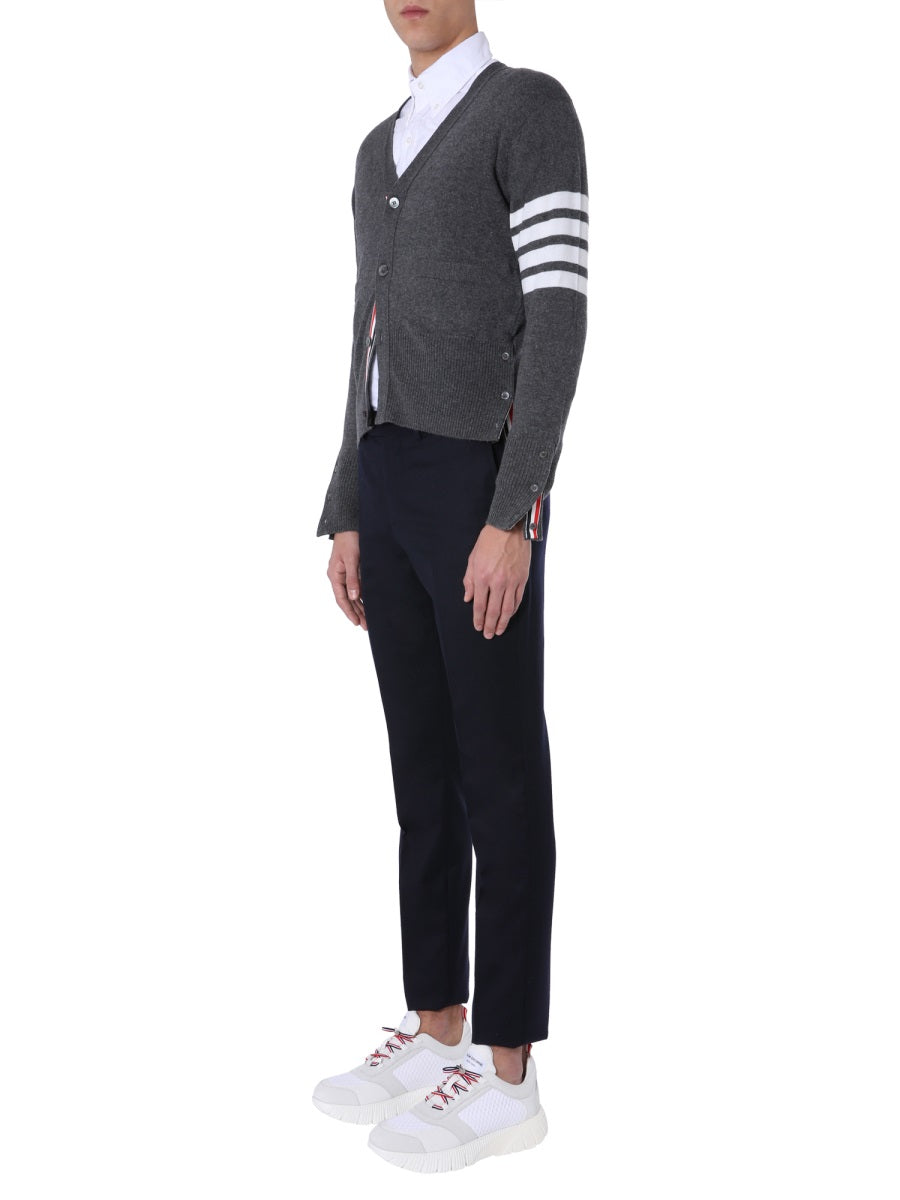 V-NECK CARDIGAN