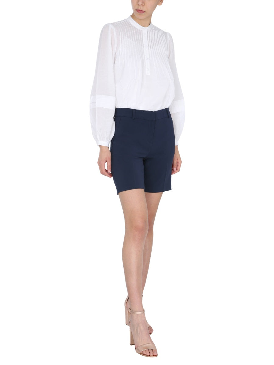 COMPACT TEXT SHORTS