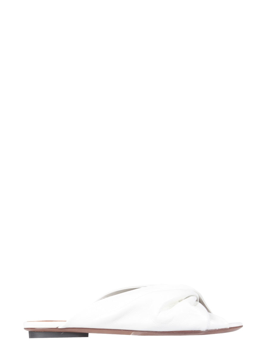LOW SANDALS