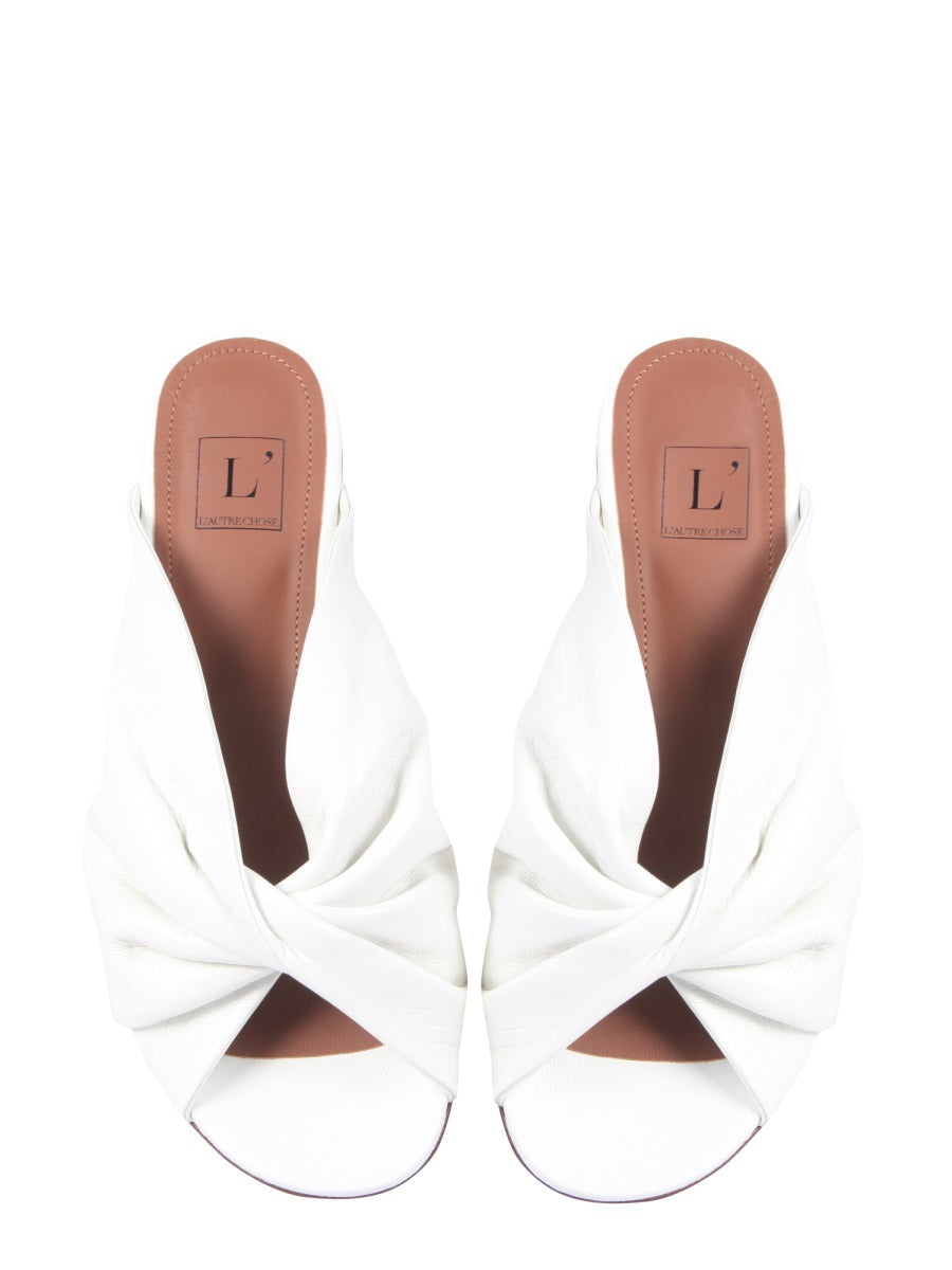 LOW SANDALS