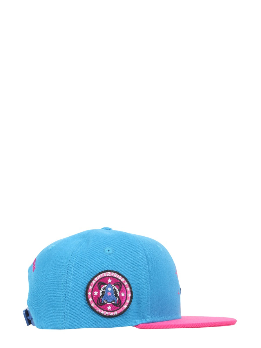 SNAPBACK HAT