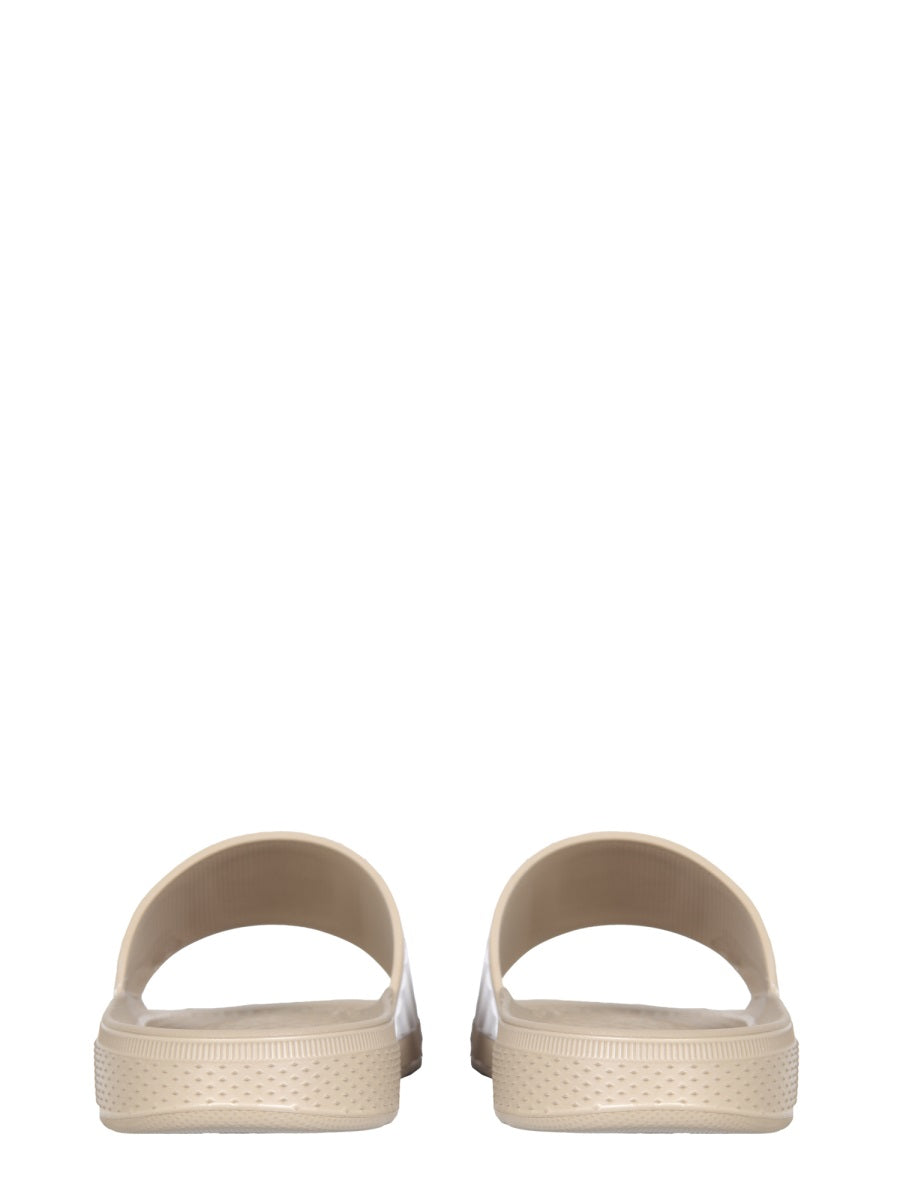 RUBBER SLIDE SANDALS