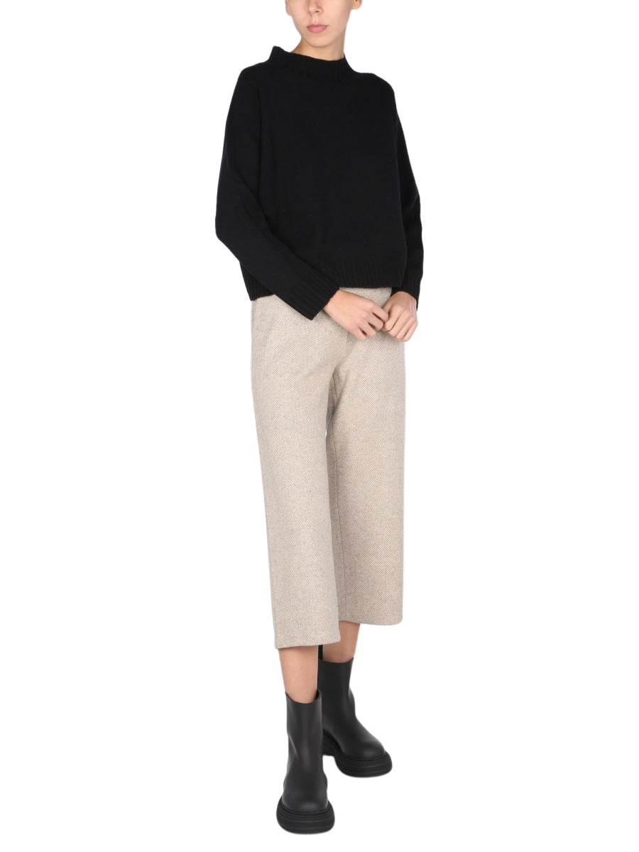 CROPPED TROUSERS