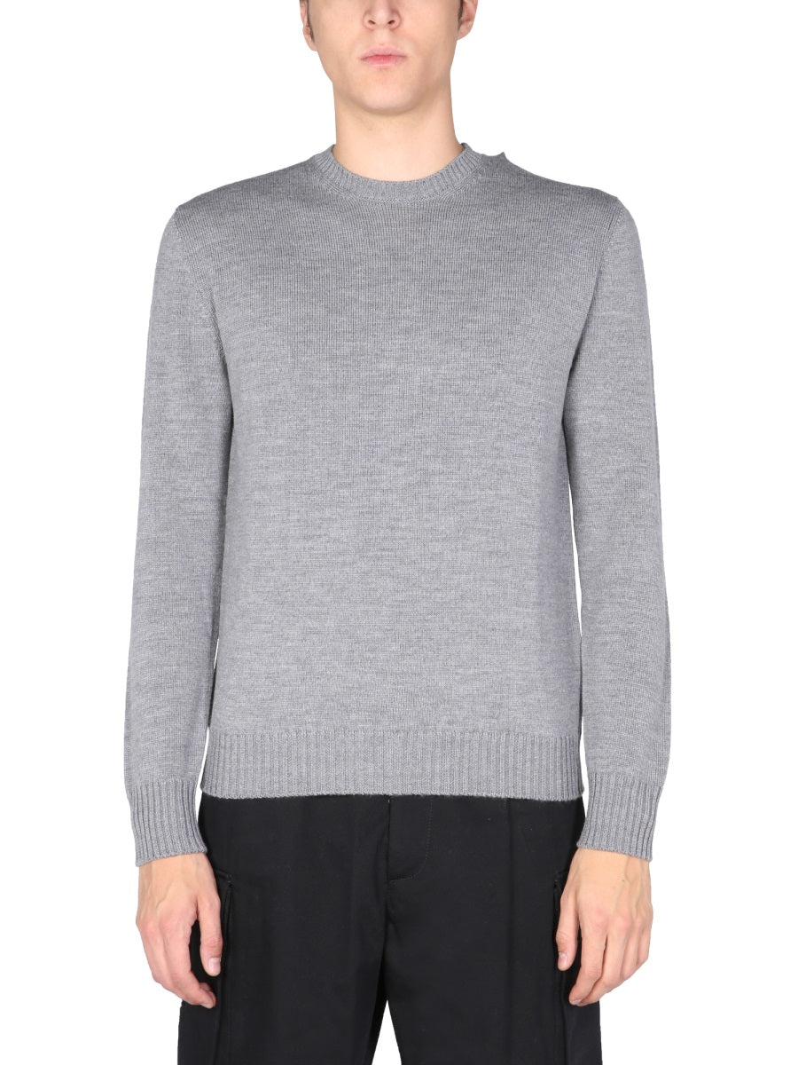 CREW NECK SWEATER