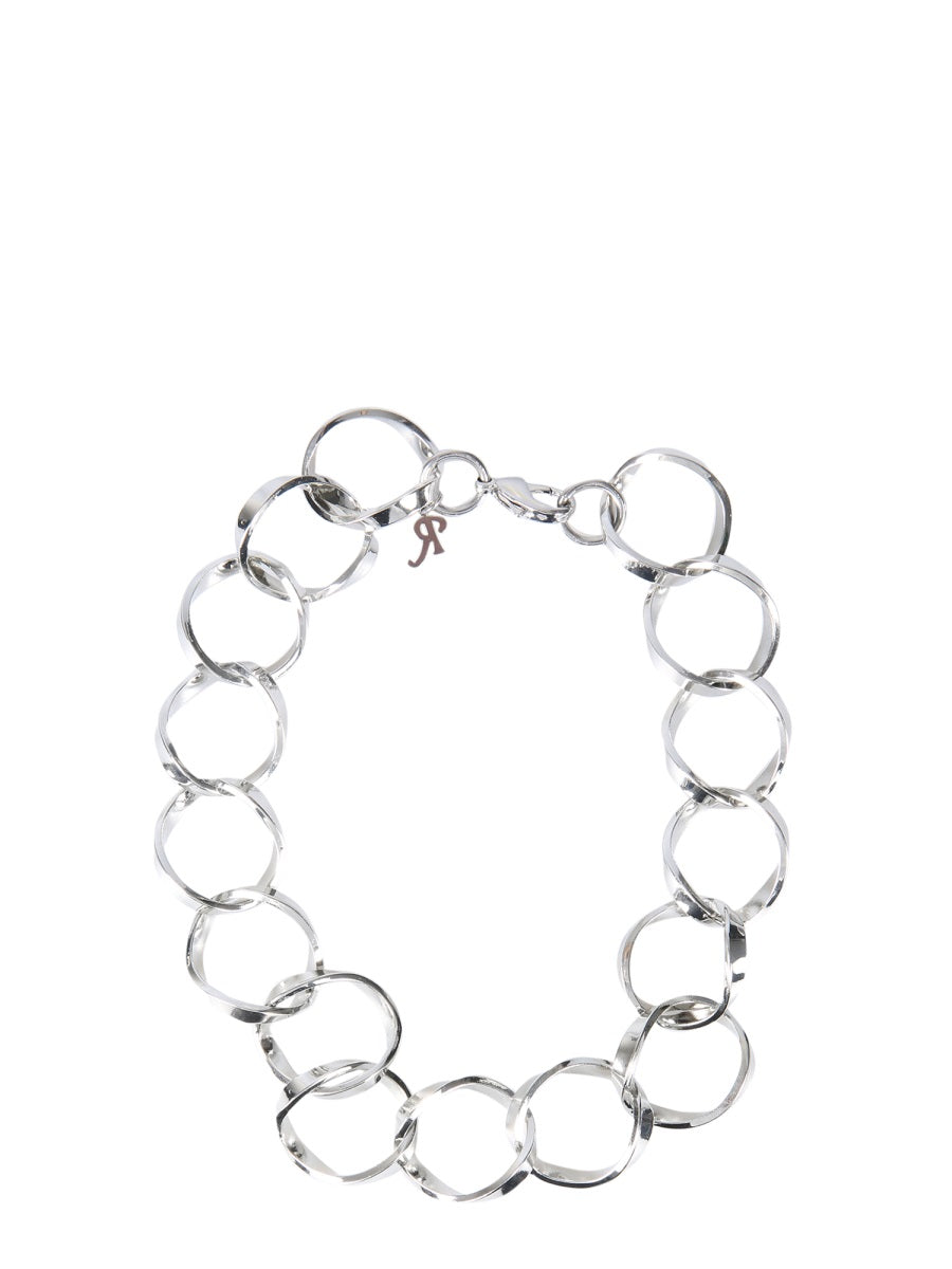 LINKED RINGS NECKLACE