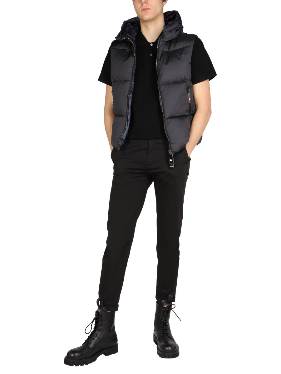 HOODED VEST