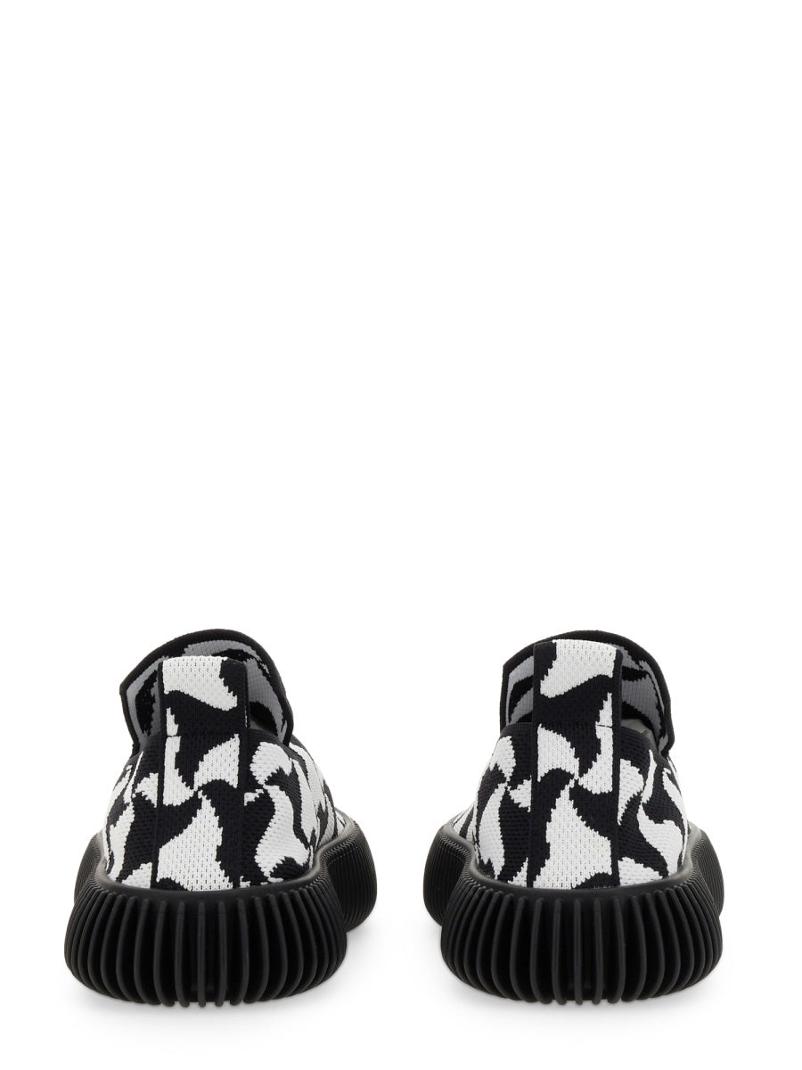 KNIT SLIP-ON SNEAKER