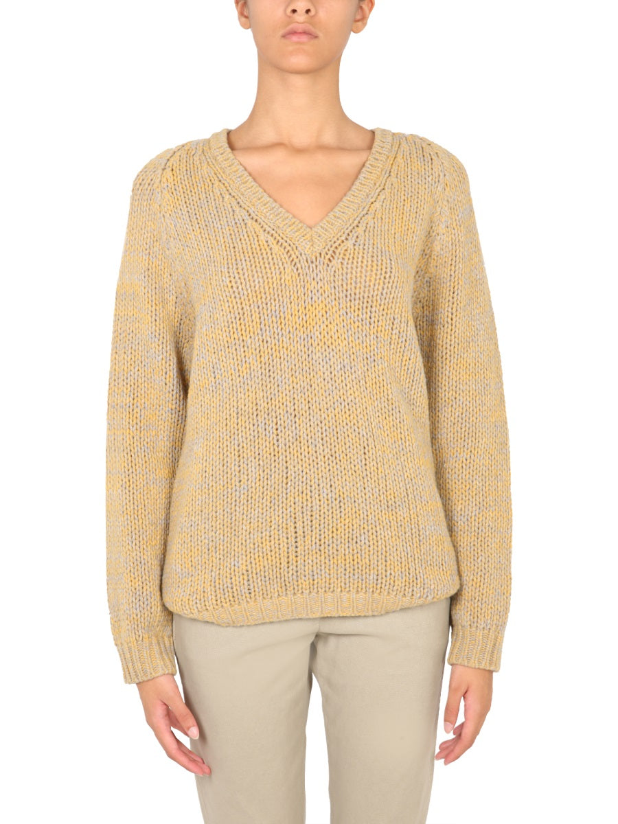 V-NECK SWEATER