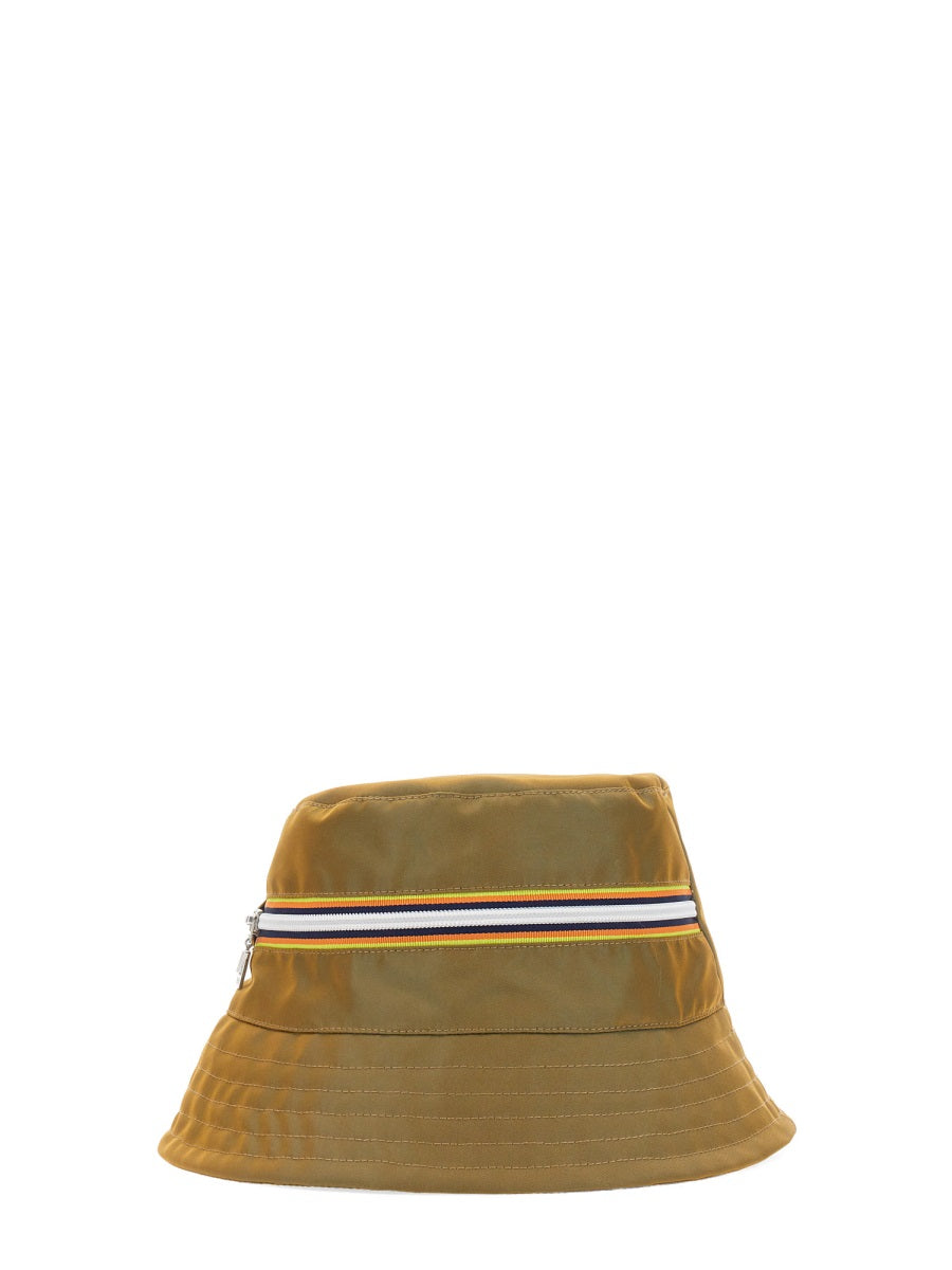 BUCKET HAT WITH ZIPPER LOGO