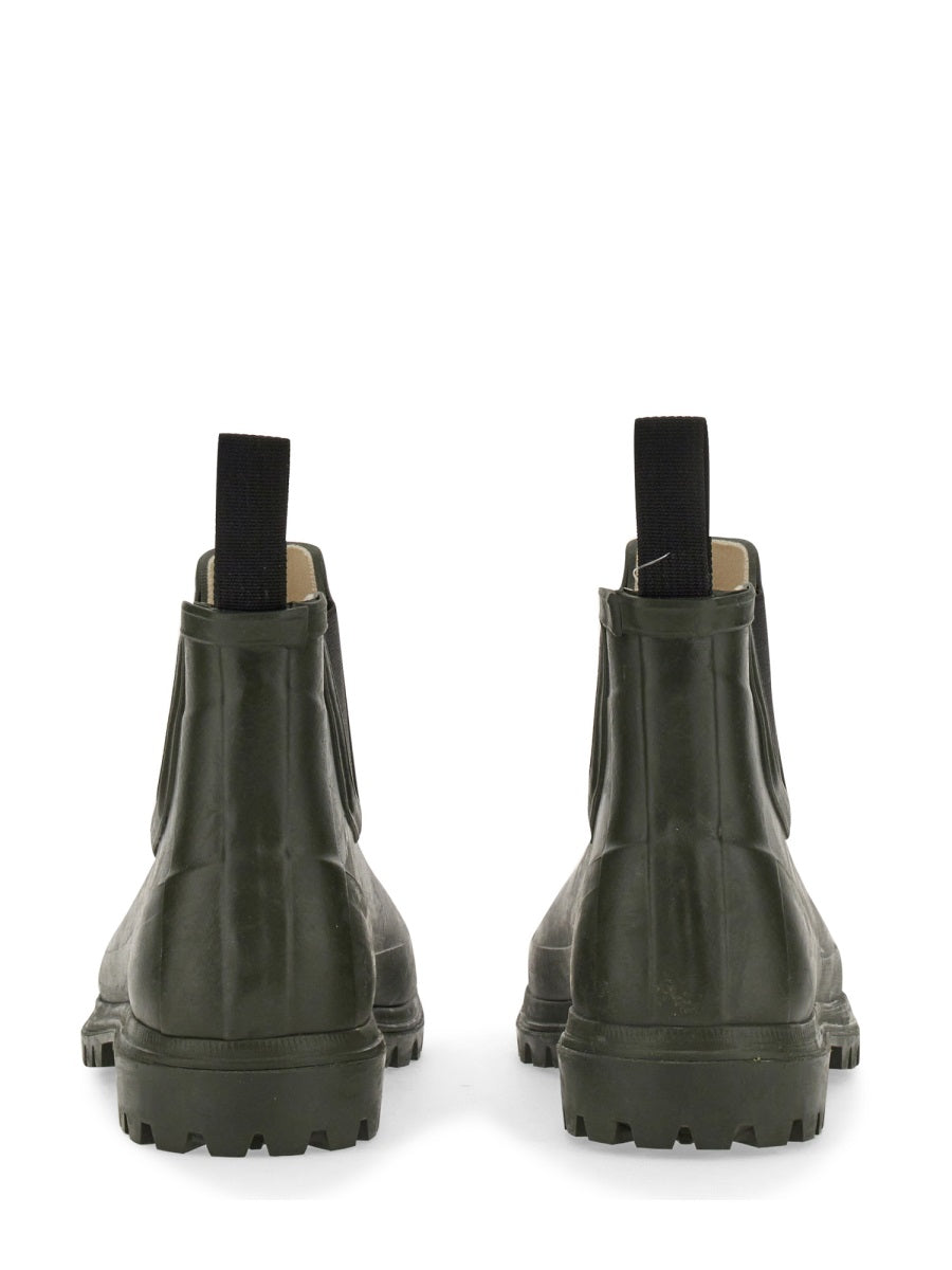 RUBBER BOOT