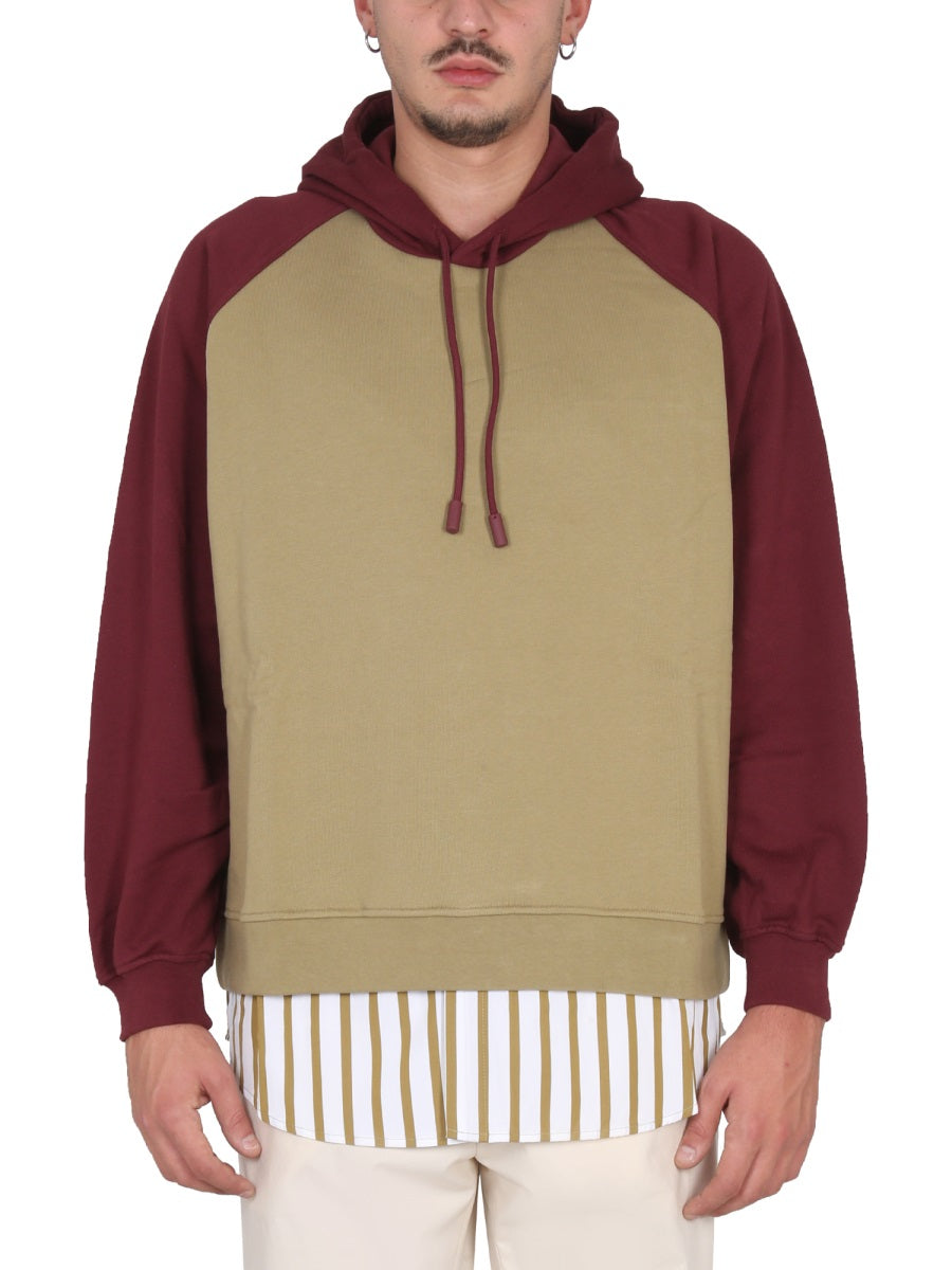 SWEATSHIRT