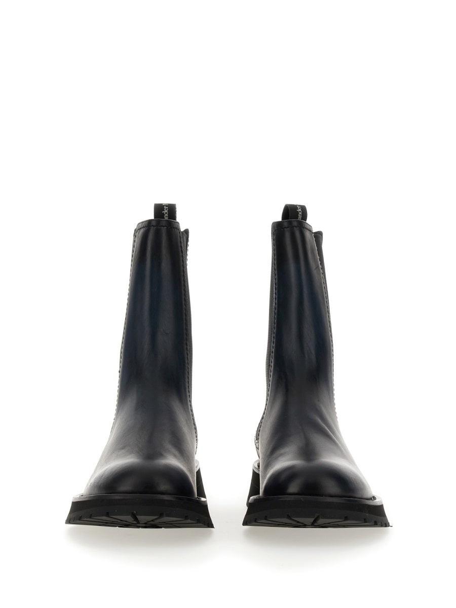 LEATHER BOOT