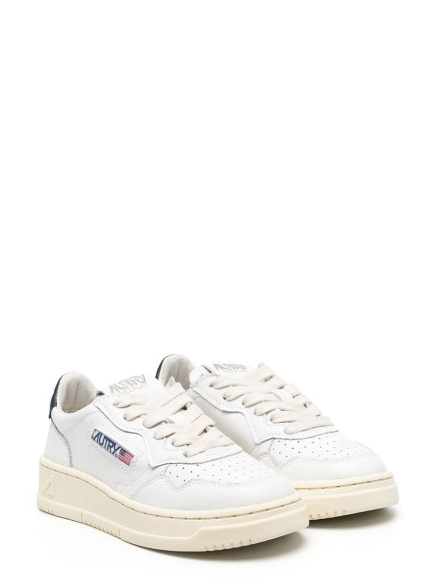 CONTRASTING HEEL SNEAKER