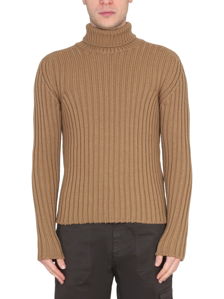 TURTLENECK SWEATER