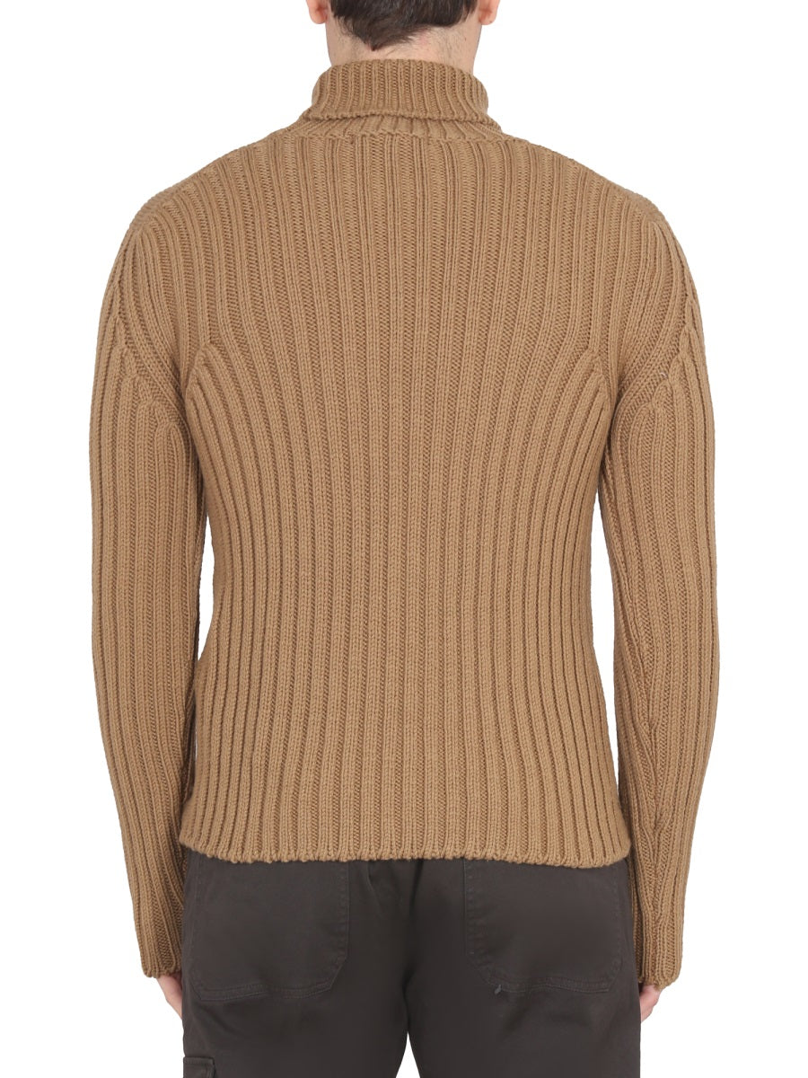TURTLENECK SWEATER