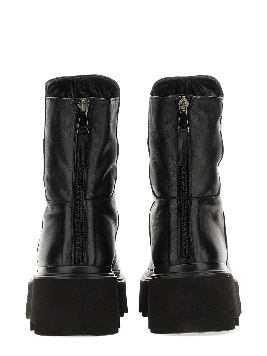LEATHER BOOT