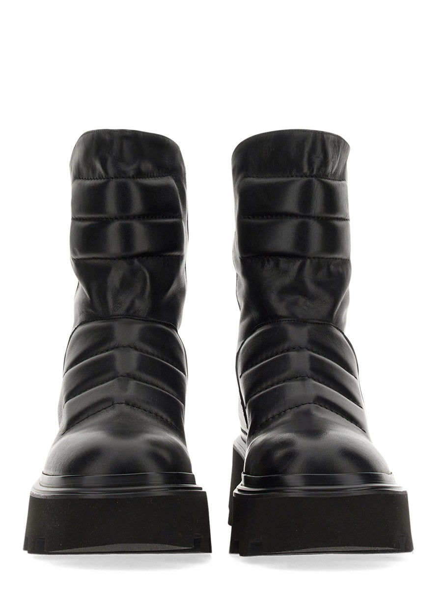 LEATHER BOOT