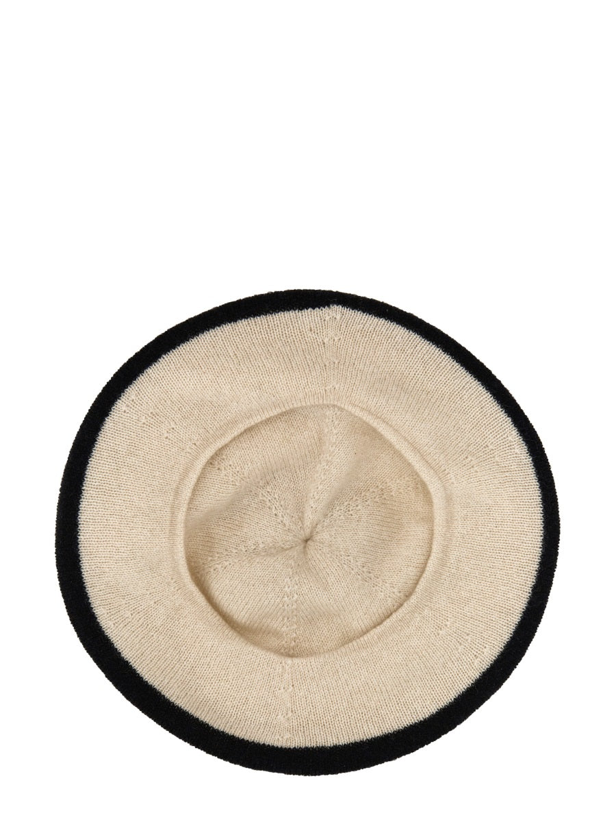 HAT WITH POM POM