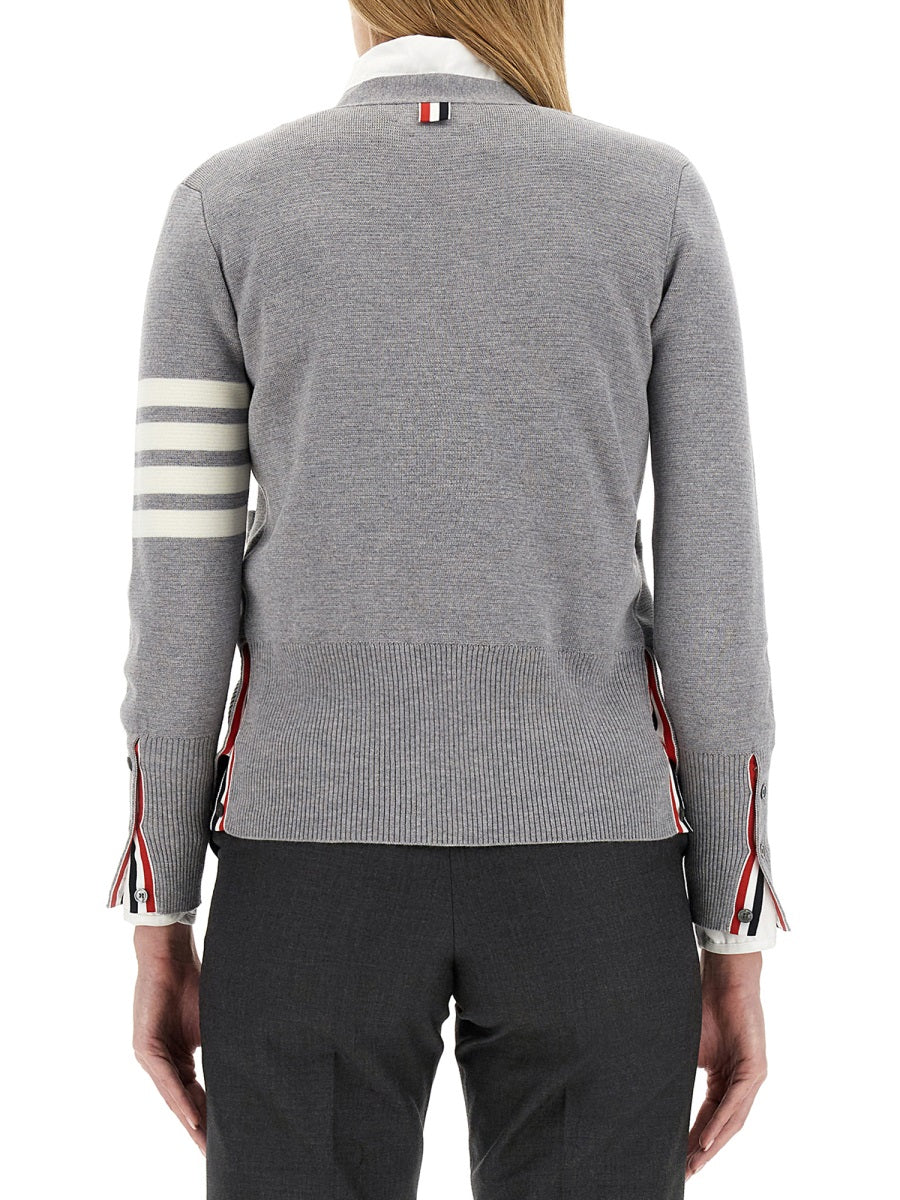V-NECK CARDIGAN