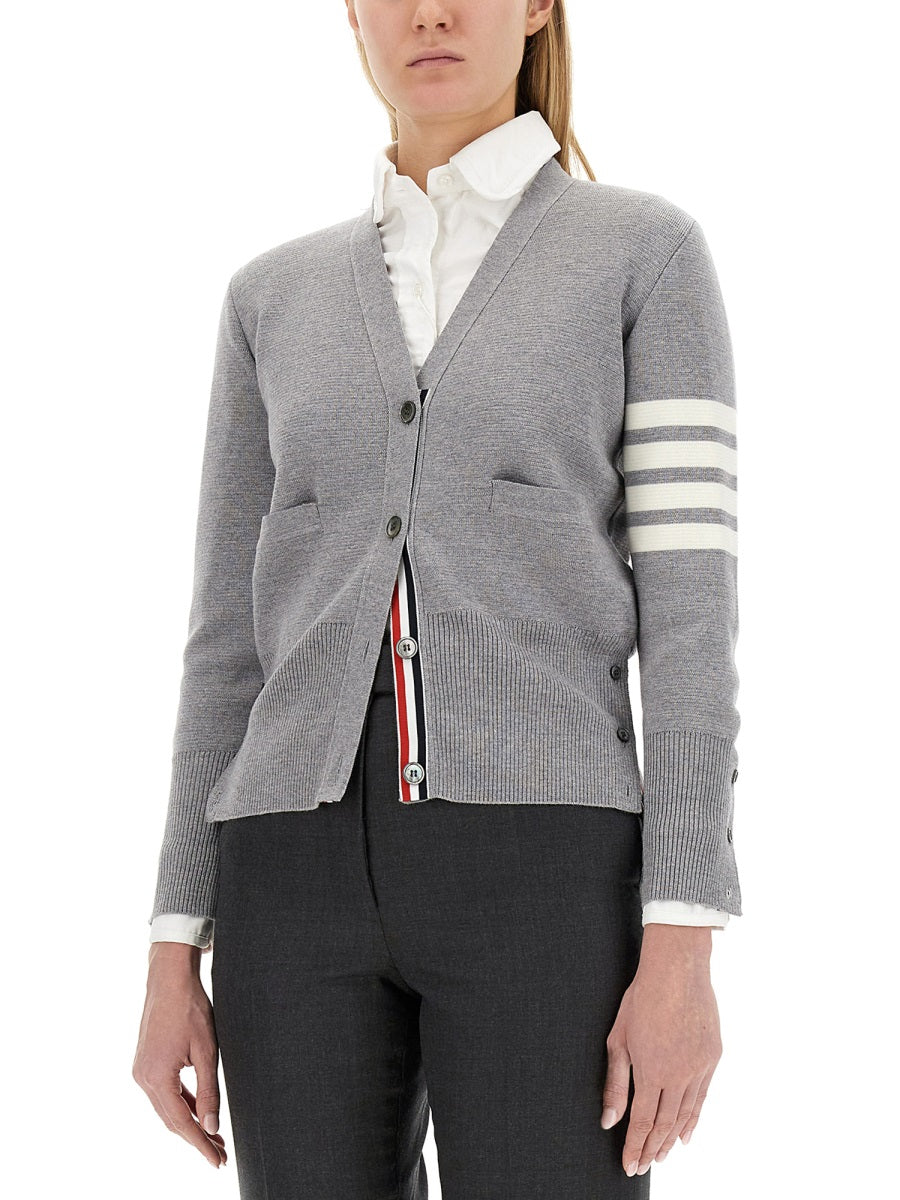V-NECK CARDIGAN