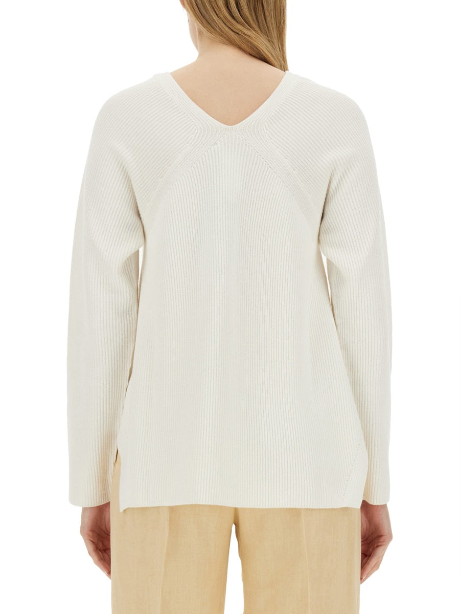 V-NECK SWEATER