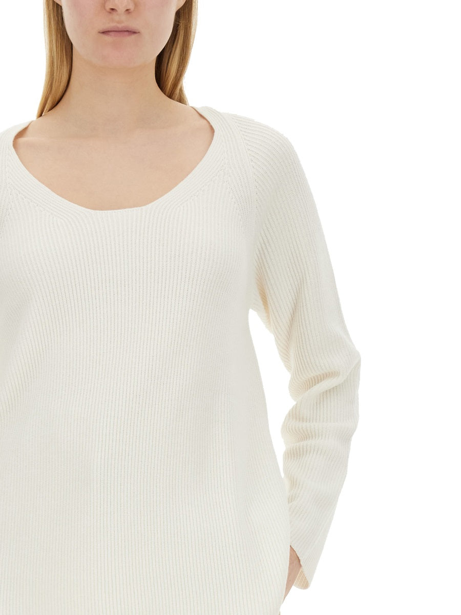 V-NECK SWEATER