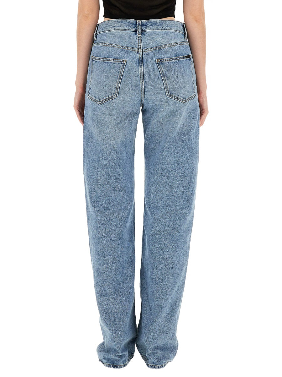 JEANS IN DENIM