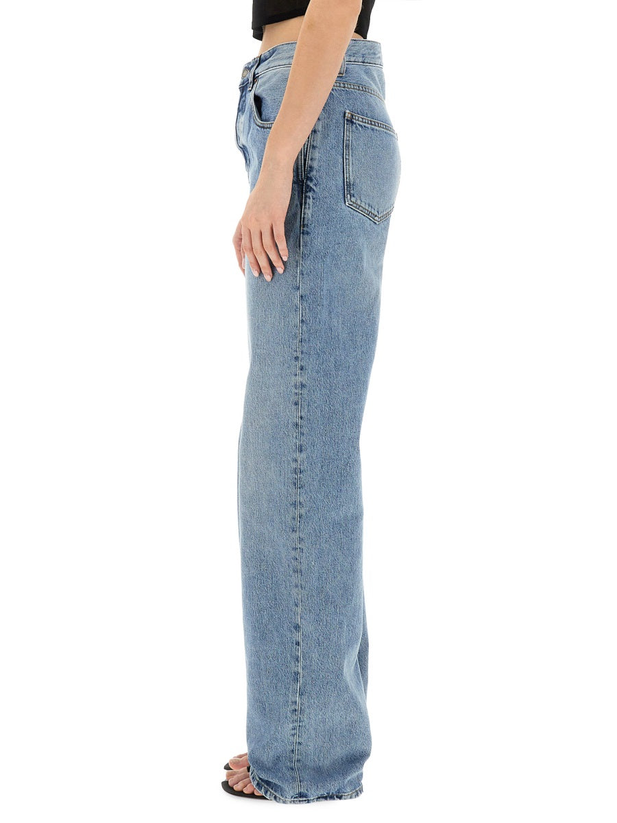 JEANS IN DENIM