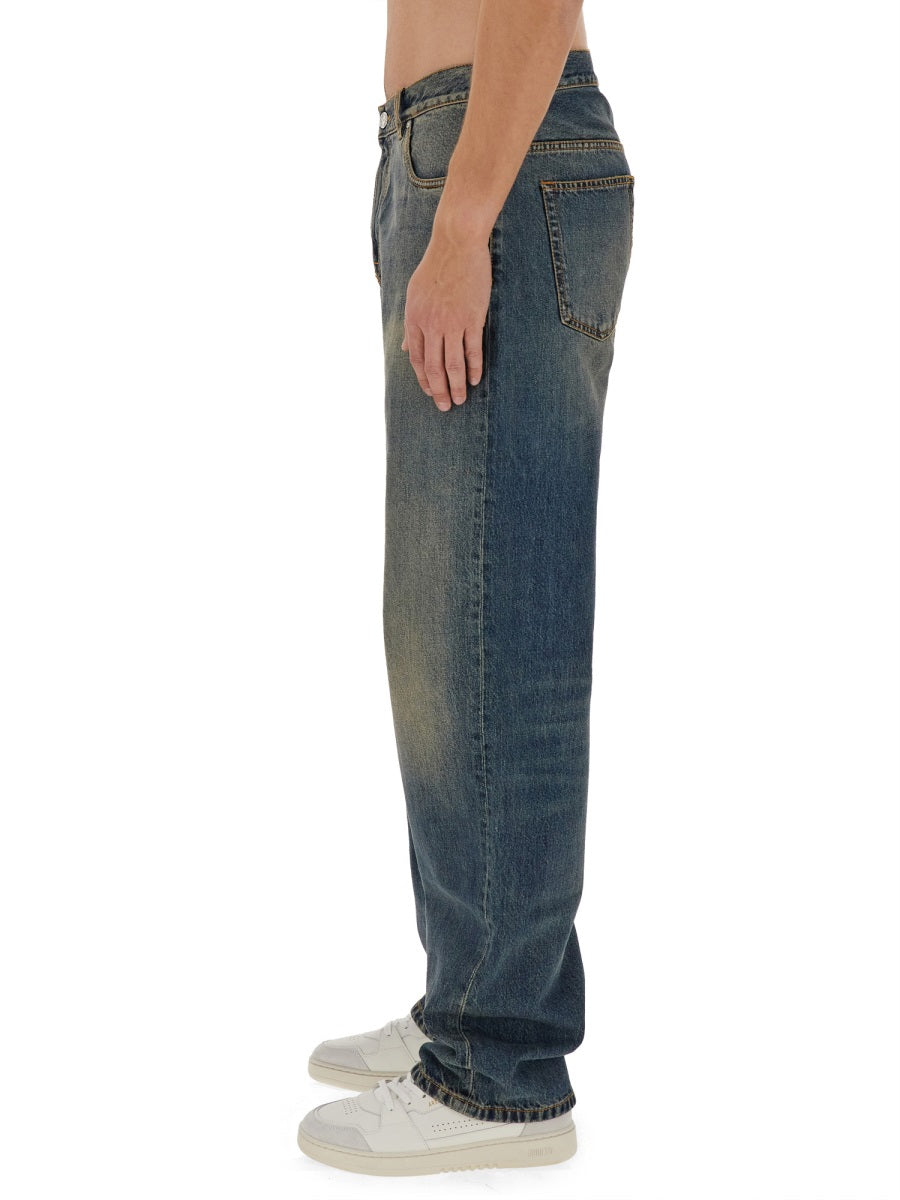 JEANS IN DENIM