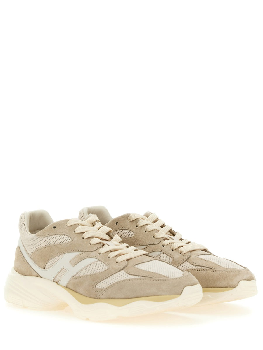 SNEAKER WITH LOGO