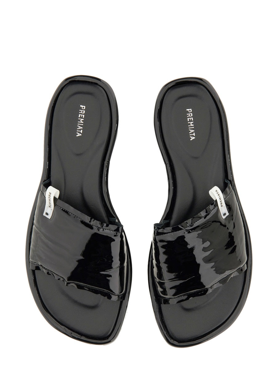 SLIDE SANDAL