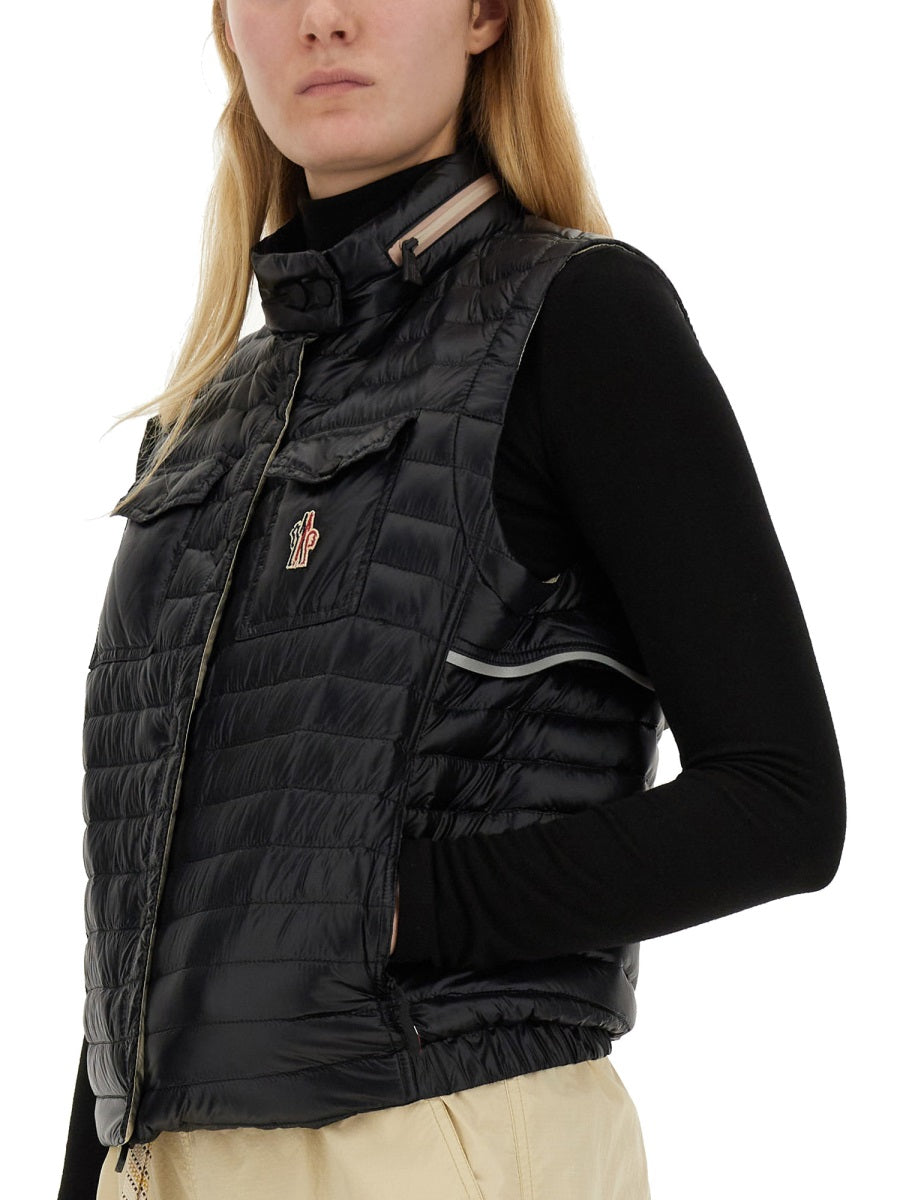 VESTS WITH LOGO