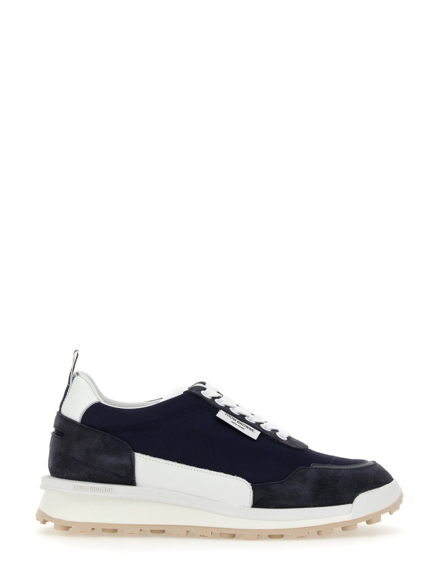 SNEAKER WITH LOGO