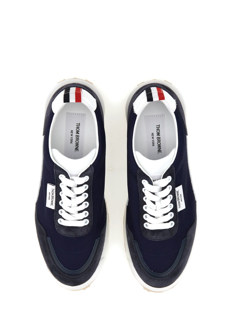SNEAKER WITH LOGO