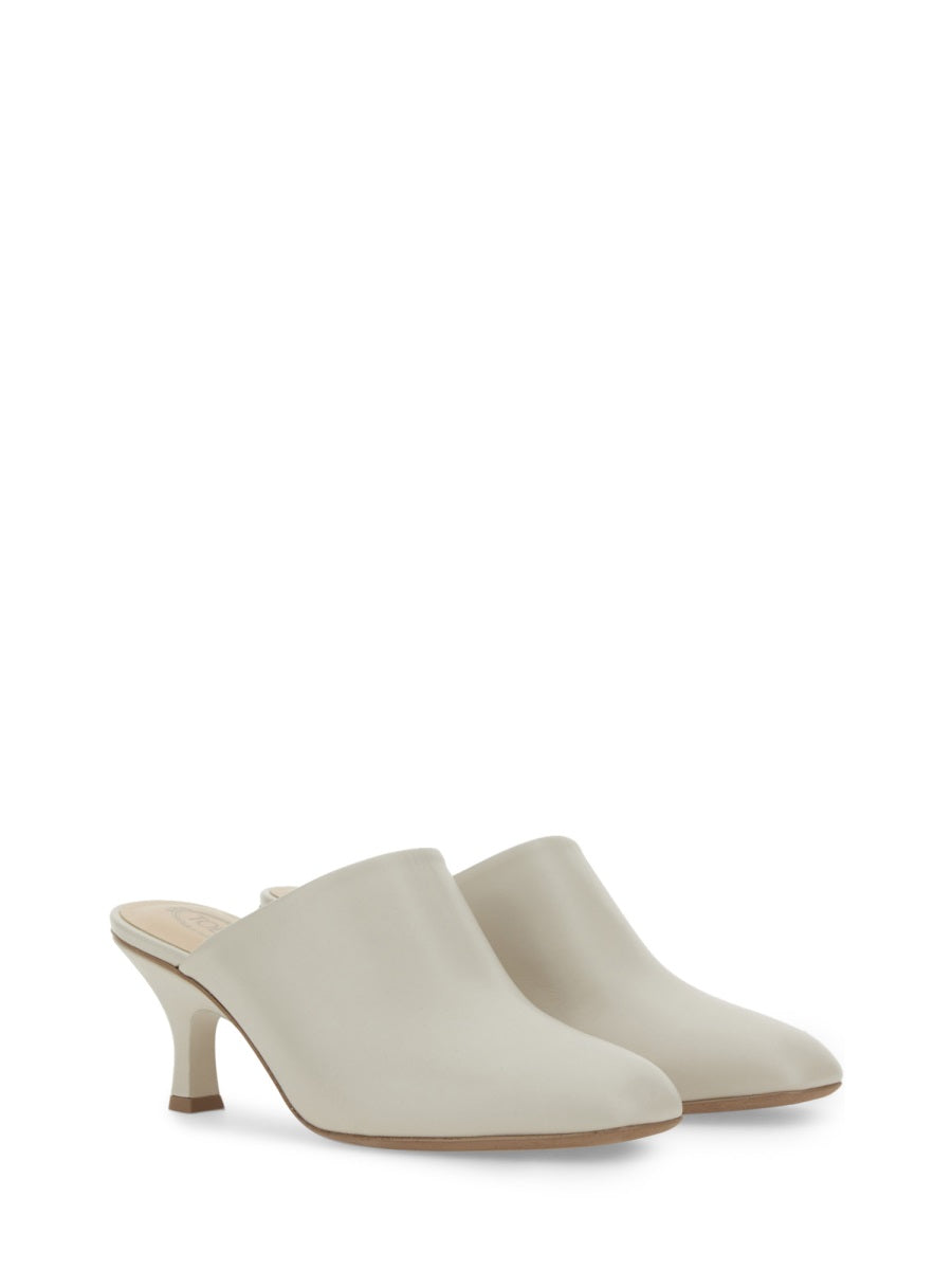 LEATHER SANDAL