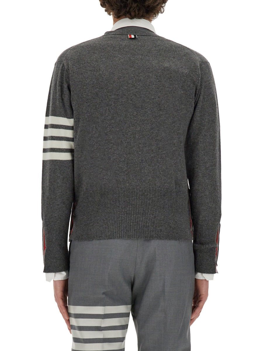 V-NECK CARDIGAN