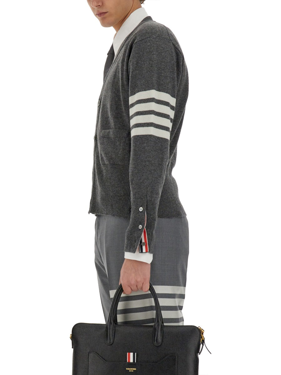 V-NECK CARDIGAN